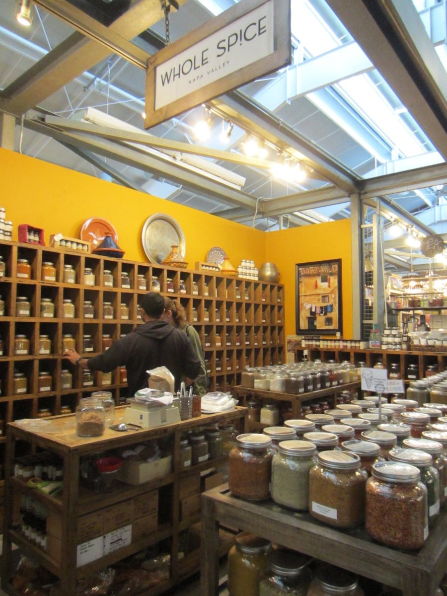 So many spices!